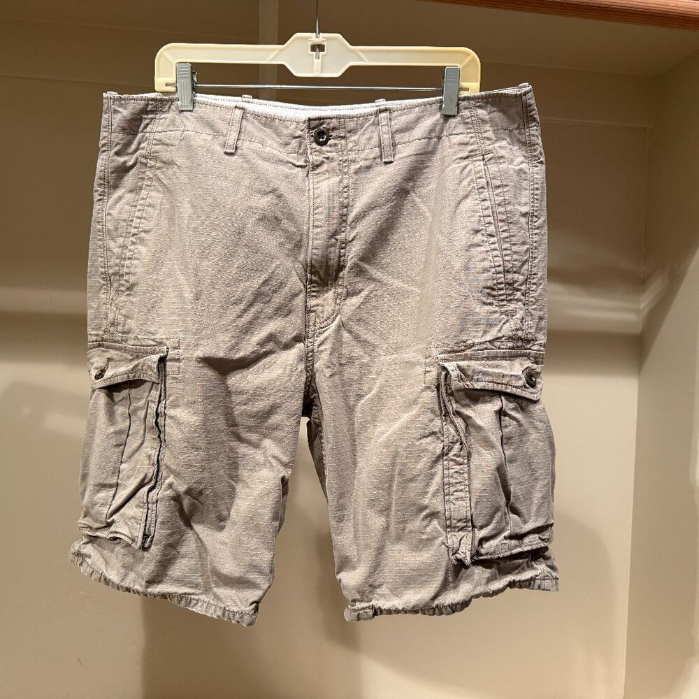 Levis Cargo Shorts Size 36